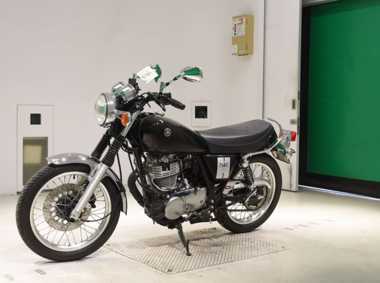 Мотоцикл Yamaha SR400 с пробегом 13022 km