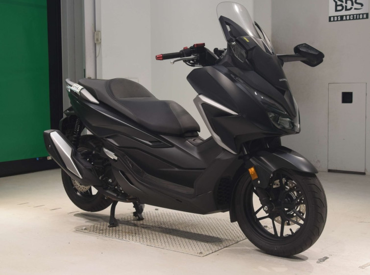 Мотоцикл Honda FORZA з пробігом 4625 km