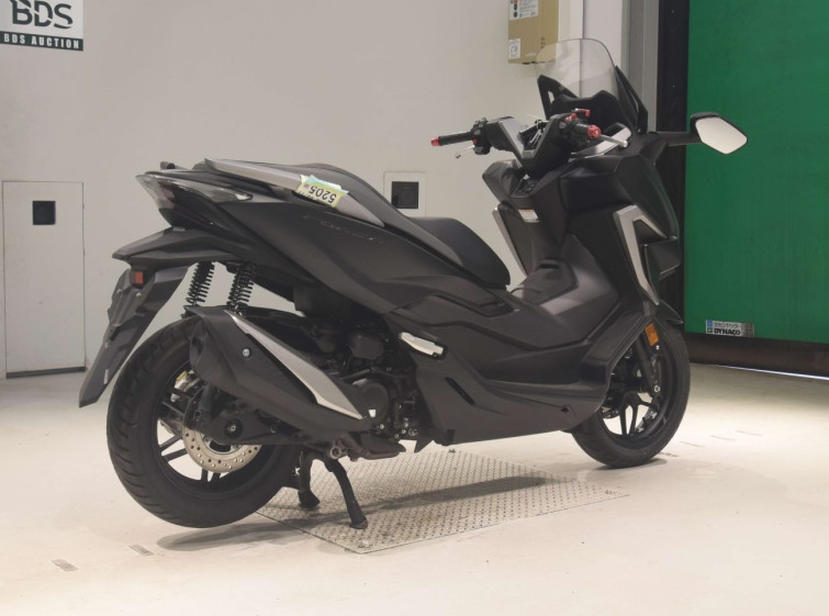 Мотоцикл Honda FORZA з пробігом 4625 km