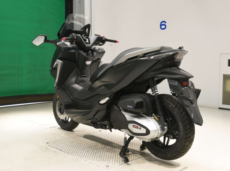 Мотоцикл Honda FORZA з пробігом 4625 km