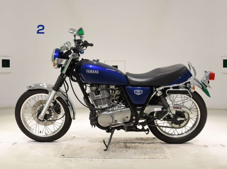 Мотоцикл Yamaha SR400 з пробігом 11063 km