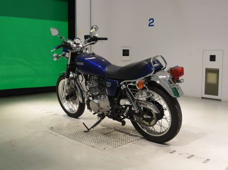 Мотоцикл Yamaha SR400 з пробігом 11063 km
