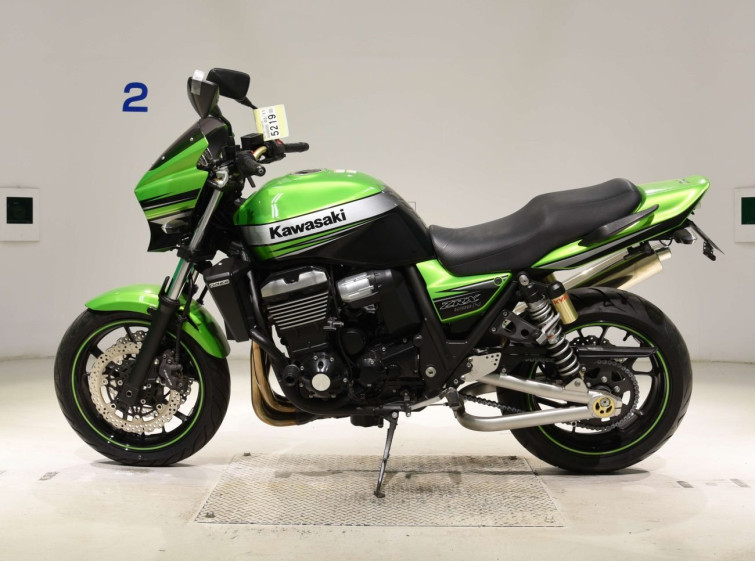 Мотоцикл Kawasaki ZRX1200 DAEG с пробегом 35042 km