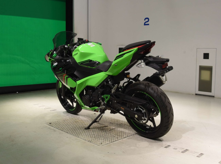 Мотоцикл Kawasaki NINJA400 з пробігом 949 km