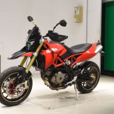 Мотоцикл Aprilia DORSODURO750