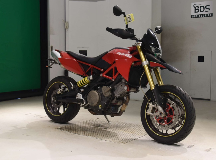 Мотоцикл Aprilia DORSODURO750