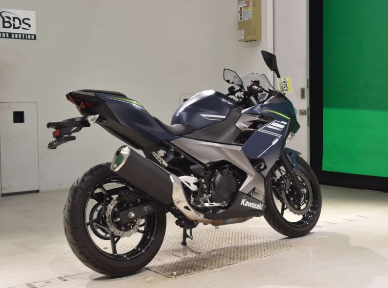 Мотоцикл Kawasaki NINJA400 с пробегом 5611 km