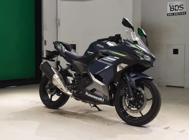 Мотоцикл Kawasaki NINJA400 с пробегом 5611 km