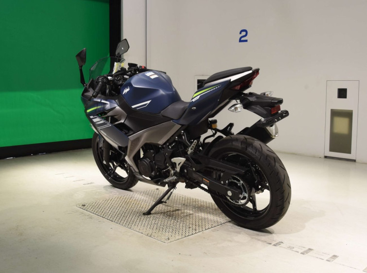 Мотоцикл Kawasaki NINJA400 с пробегом 5611 km