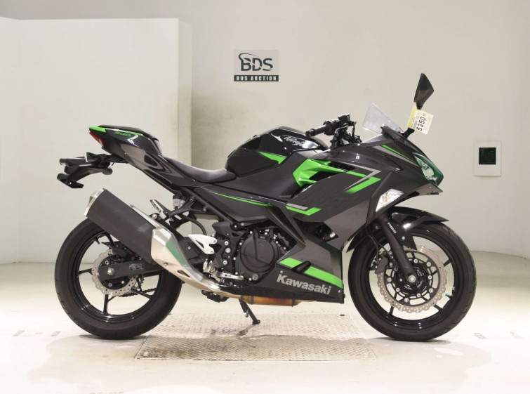 Мотоцикл Kawasaki NINJA400 с пробегом 1837 km