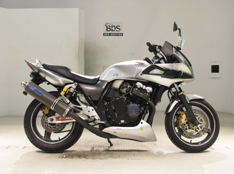 Мотоцикл Honda CB400SFV с пробегом 236144 km