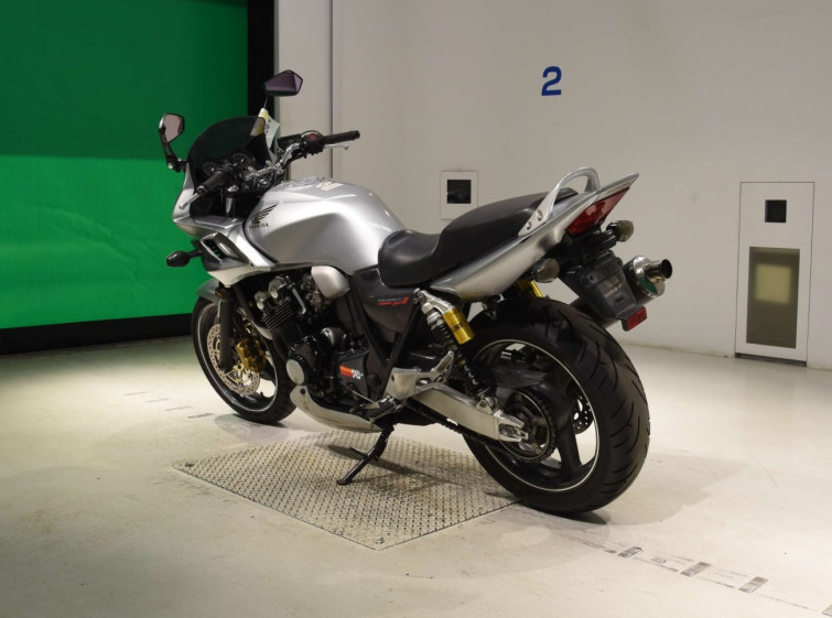 Мотоцикл Honda CB400SFV с пробегом 236144 km