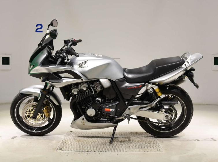 Мотоцикл Honda CB400SFV с пробегом 236144 km