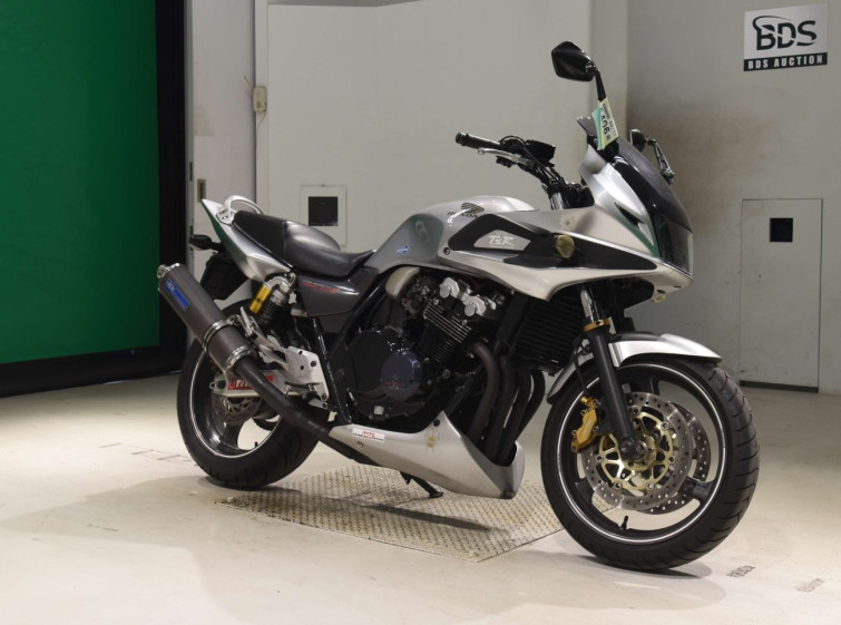 Мотоцикл Honda CB400SFV с пробегом 236144 km