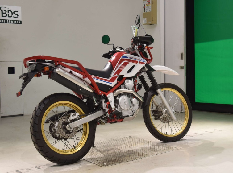 Мотоцикл Yamaha touring serow с пробегом 18200 km