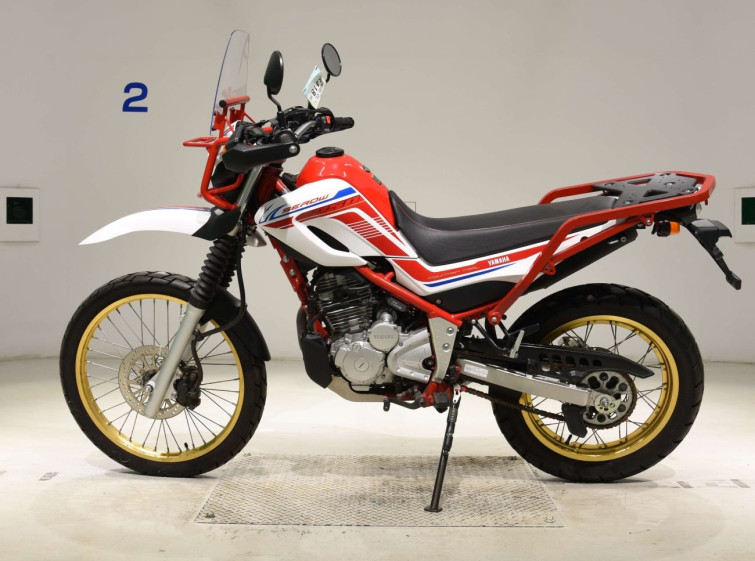 Мотоцикл Yamaha touring serow с пробегом 18200 km