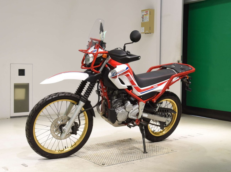 Мотоцикл Yamaha touring serow с пробегом 18200 km