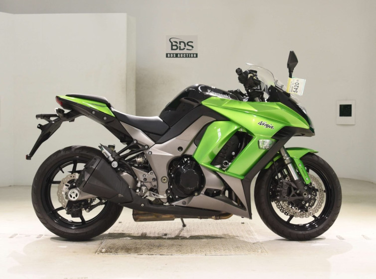 Мотоцикл Kawasaki ninja 1000 с пробегом 12507 km