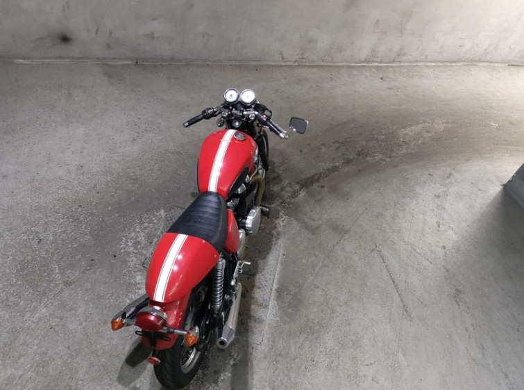 Мотоцикл Triumph THRUXTON 900 з пробігом 29430 km