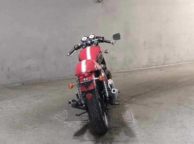 Мотоцикл Triumph THRUXTON 900 з пробігом 29430 km