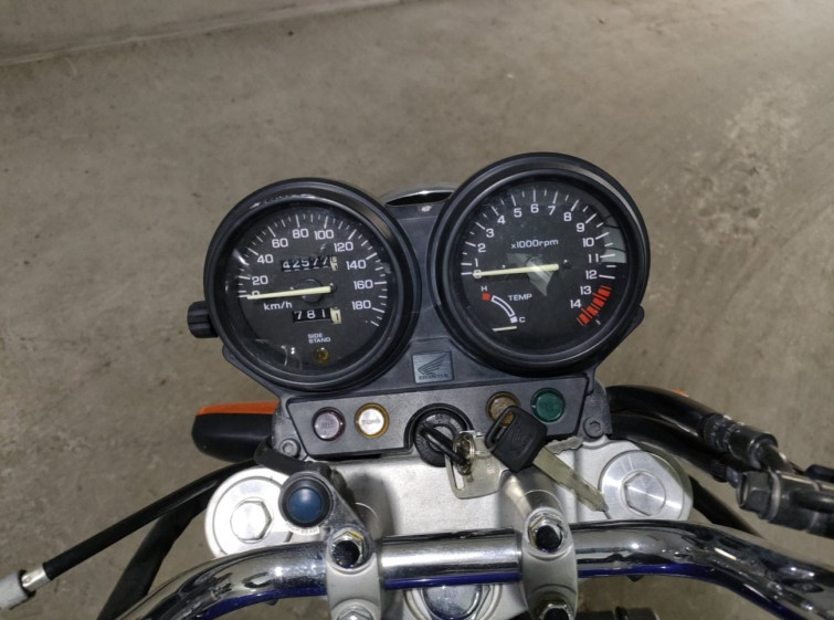 Мотоцикл Honda CB400SFV с пробегом 42577 km
