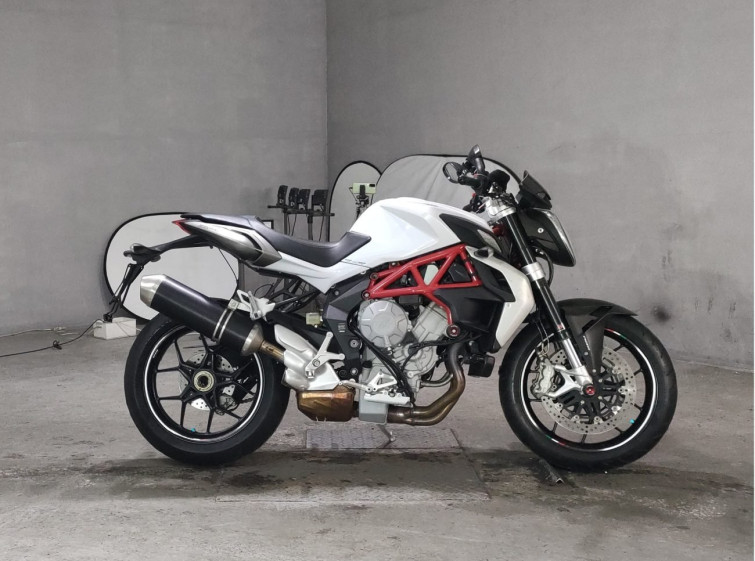 Мотоцикл MV Agusta BRUTALE800 з пробігом 2937 km