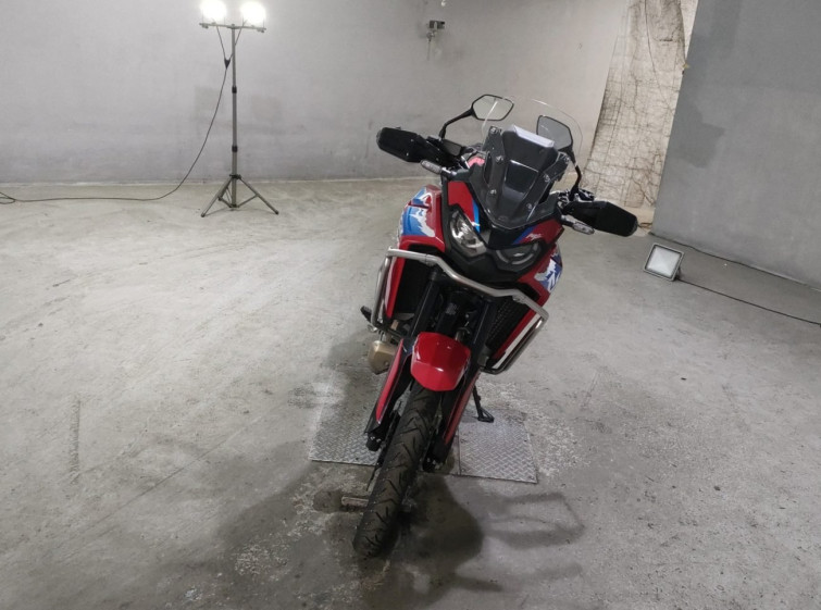 Мотоцикл Honda AFRICATWIN CRF1100L з пробігом 8326 km
