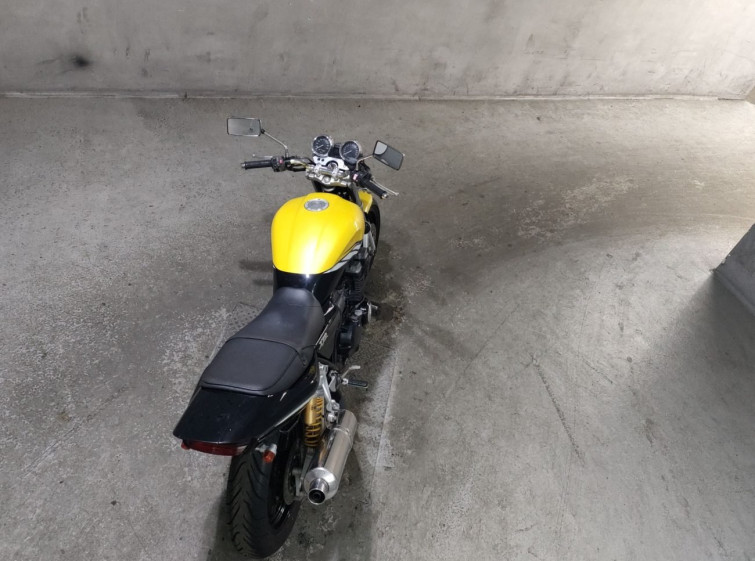 Мотоцикл Yamaha XJR400