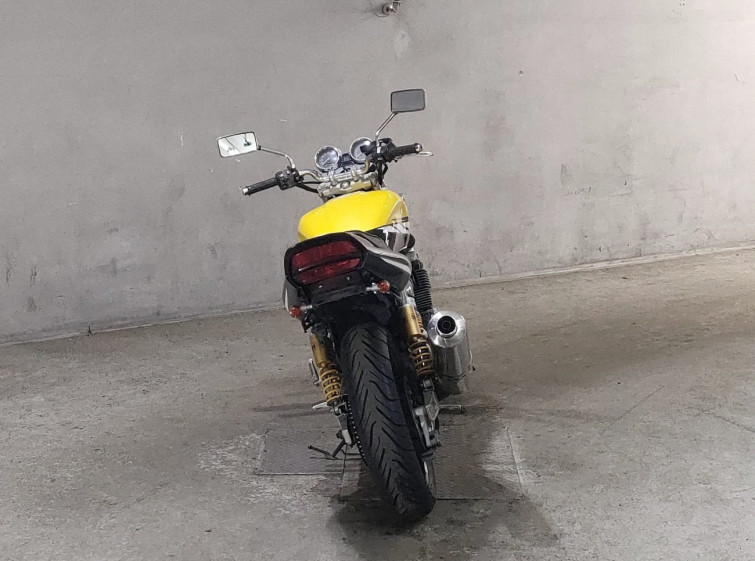 Мотоцикл Yamaha XJR400