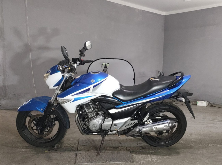 Мотоцикл Suzuki GSR250 с пробегом 68254 km