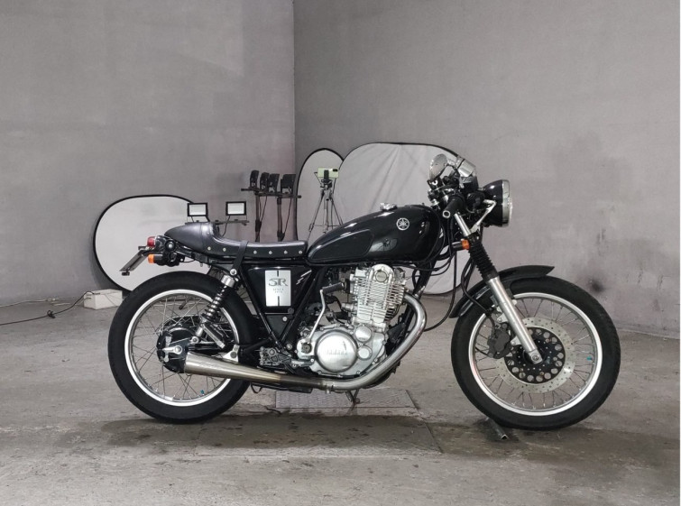 Мотоцикл Yamaha SR400 з пробігом 5166 km