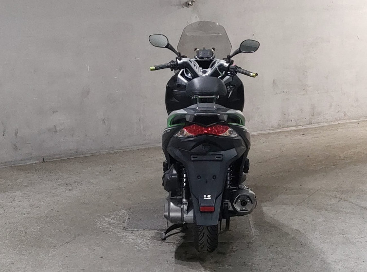 Мотоцикл Kawasaki J300 з пробігом 7988 km