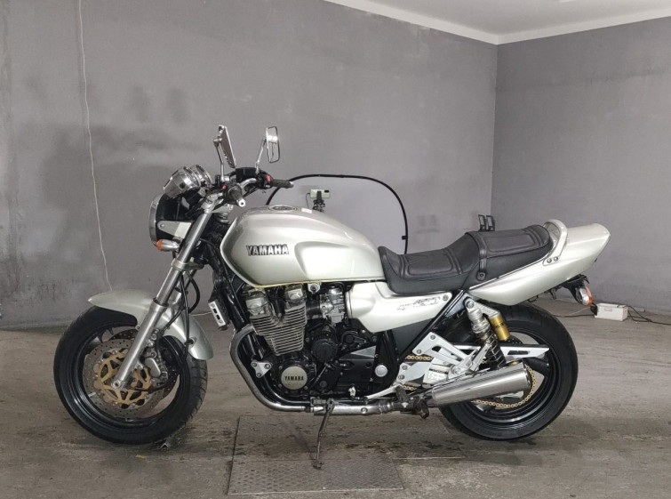 Мотоцикл Yamaha XJR1200 з пробігом 23543 km