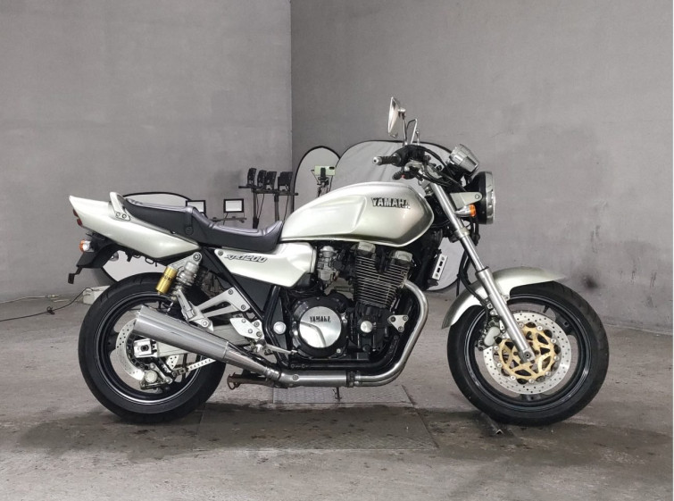 Мотоцикл Yamaha XJR1200 з пробігом 23543 km