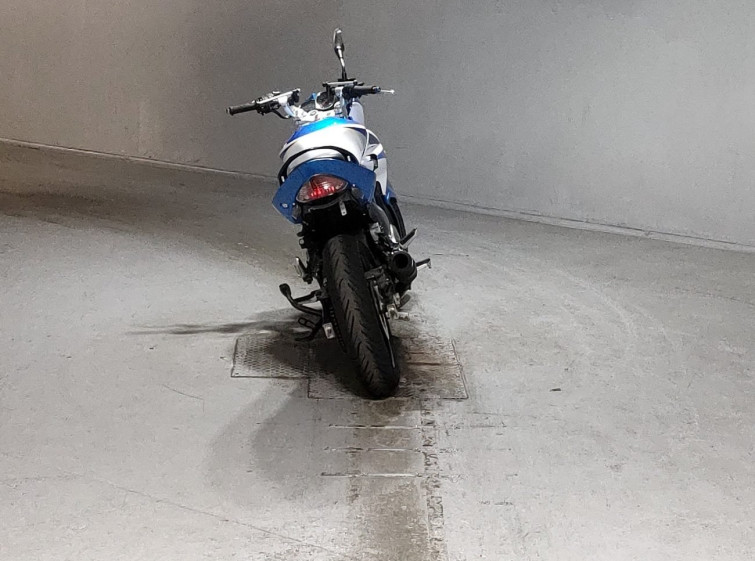 Мотоцикл Suzuki GSR250