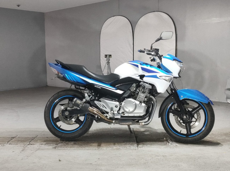 Мотоцикл Suzuki GSR250