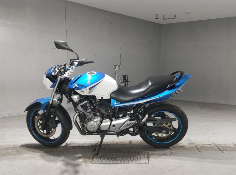 Мотоцикл Suzuki GSR250