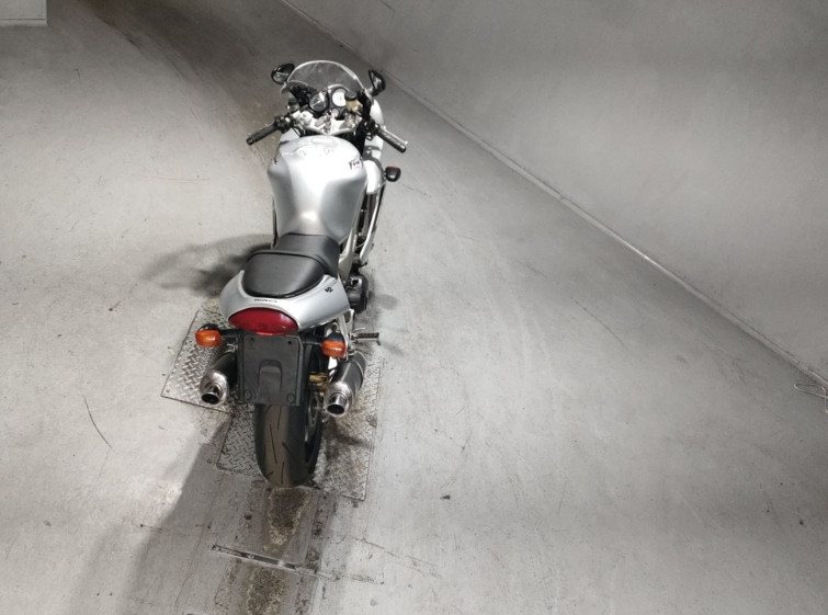 Мотоцикл Honda VTR1000F з пробігом 25156 km