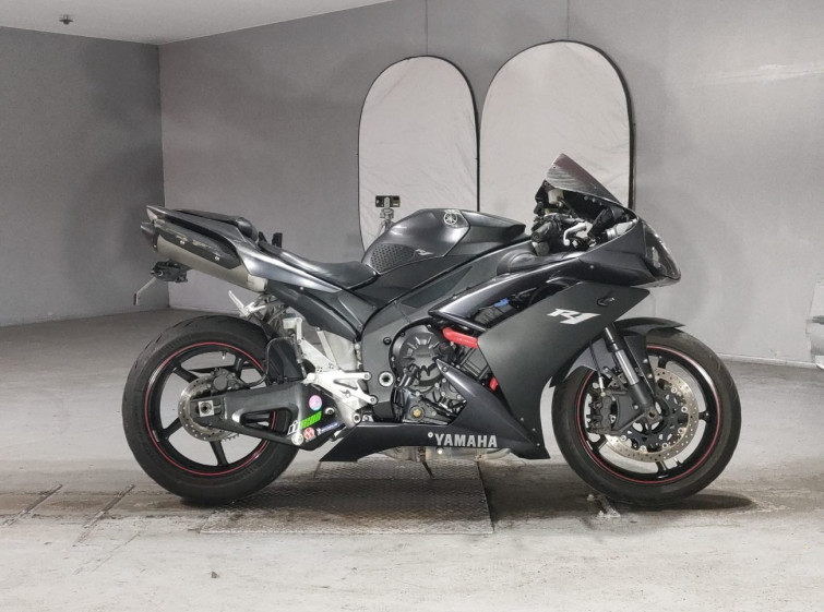 Мотоцикл Yamaha YZF-R1 з пробігом 84773 km