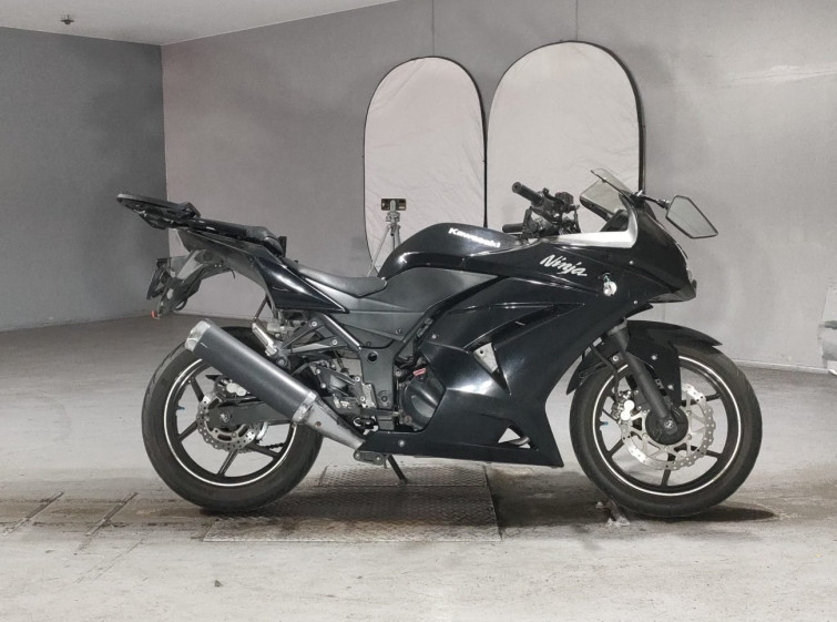Мотоцикл Kawasaki NINJA250R с пробегом 48363 km