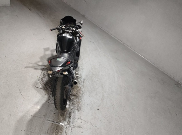 Мотоцикл Yamaha YZF-R25 з пробігом 51219 km