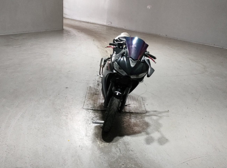 Мотоцикл Yamaha YZF-R25 з пробігом 51219 km