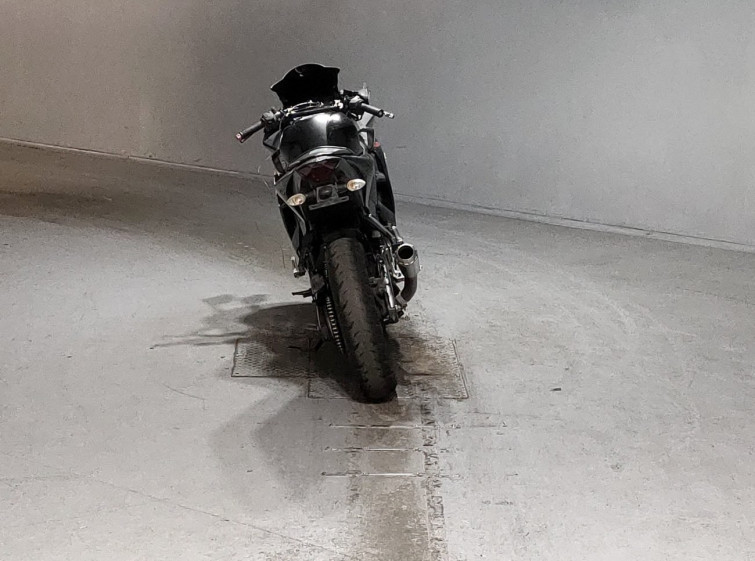 Мотоцикл Yamaha YZF-R25 з пробігом 51219 km