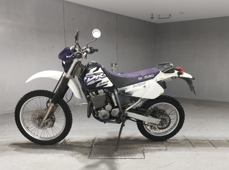 Мотоцикл Suzuki DR250R з пробігом 80859 km