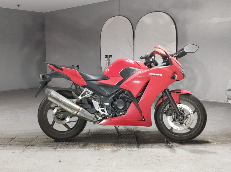 Мотоцикл Honda CBR250R з пробігом 42963 km