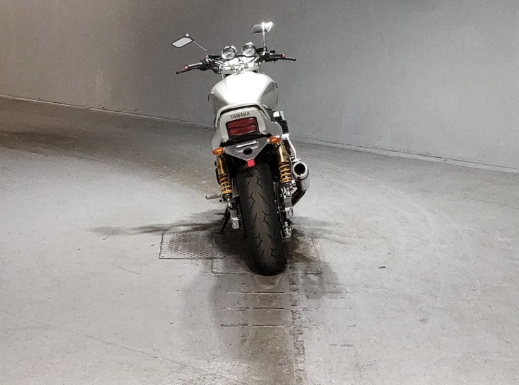 Мотоцикл Yamaha XJR1200 з пробігом 7813 km