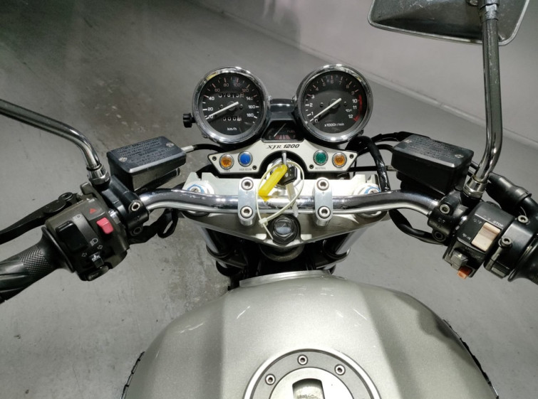 Мотоцикл Yamaha XJR1200 з пробігом 7813 km