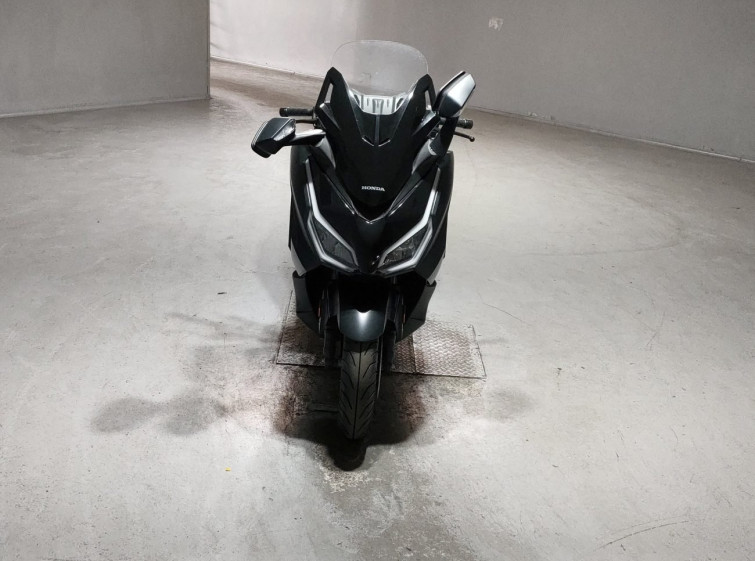 Мотоцикл Honda FORZA с пробегом 2142 km