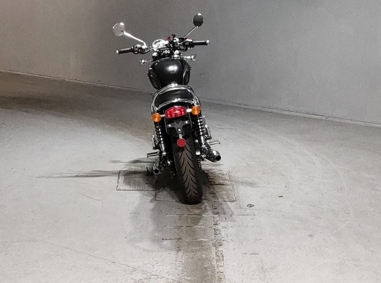 Мотоцикл Triumph T120 BONNEVILLE з пробігом 2651 km