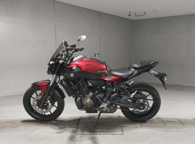 Мотоцикл Yamaha MT-07 с пробегом 17074 km